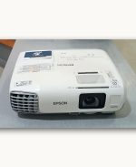 EPSON EB-945